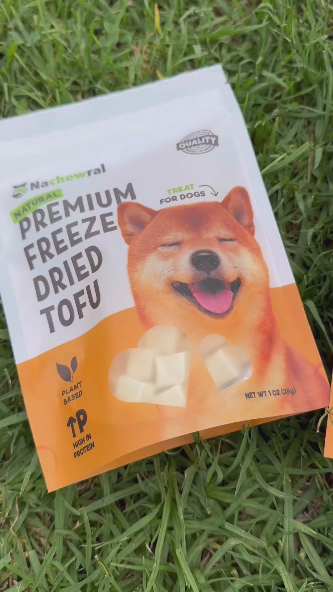 Load video: Nachewral Premium Freeze Dried Tofu Treat. Dogs love it!